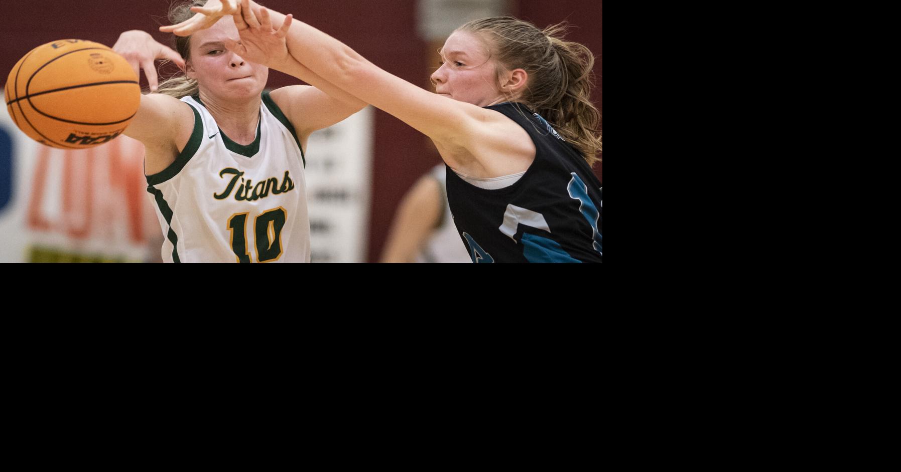 PHOTOS First round games of the Mary Garber Holiday TipOff Classic