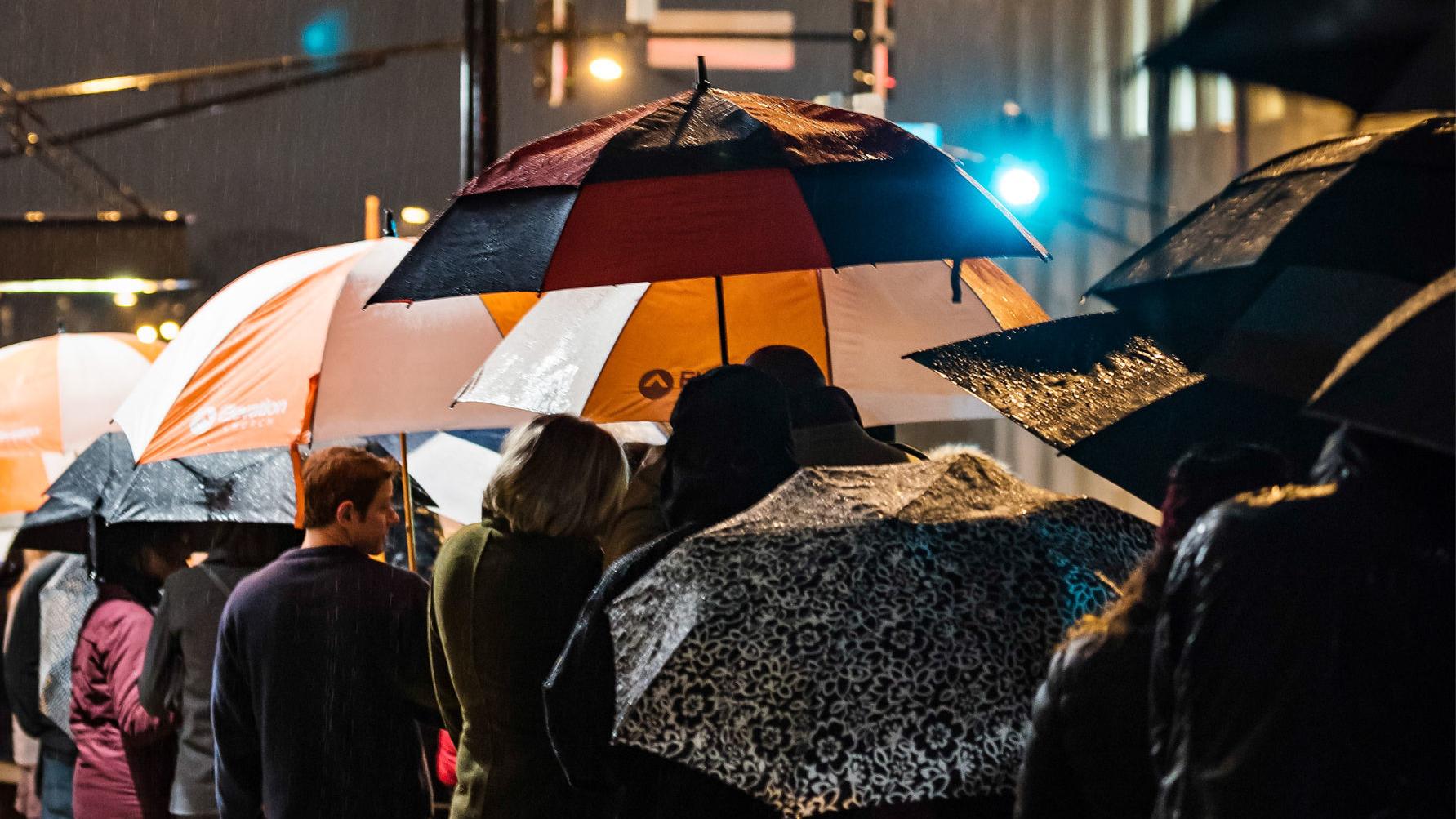 Crowds Brave Cold Rain To Hear Pastor Steven Furtick Speak At