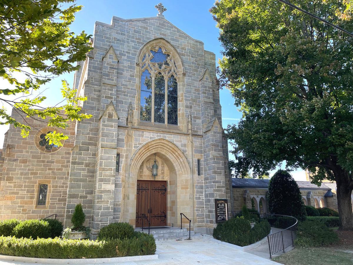 St_Pauls_Episcopal_front_.jpg