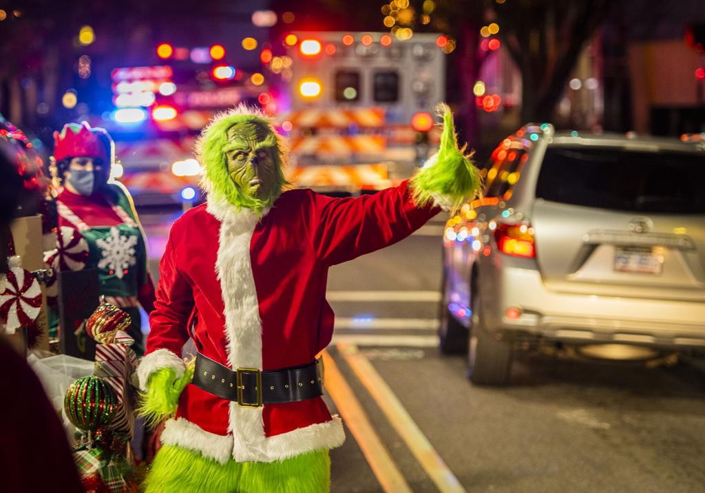 Winston Salem Christmas Parade 2021 Holiday Parade In Winston Salem Has Spectators Drive The Route Local News Journalnow Com