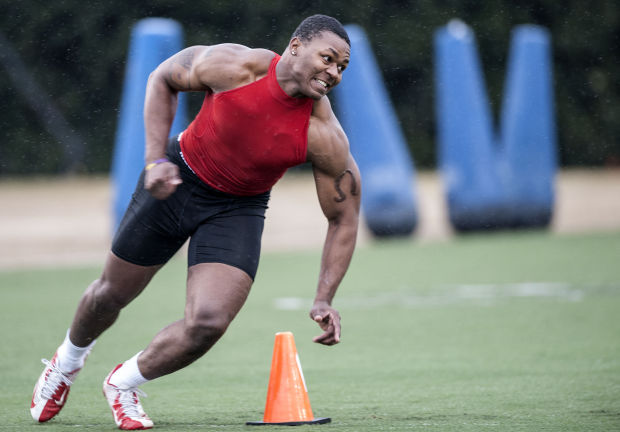 NFL hopefuls show their stuff at Pro Day