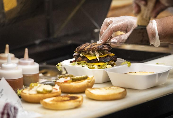 Fast-food veteran opens Papa Lee's Grill on New Walkertown Road