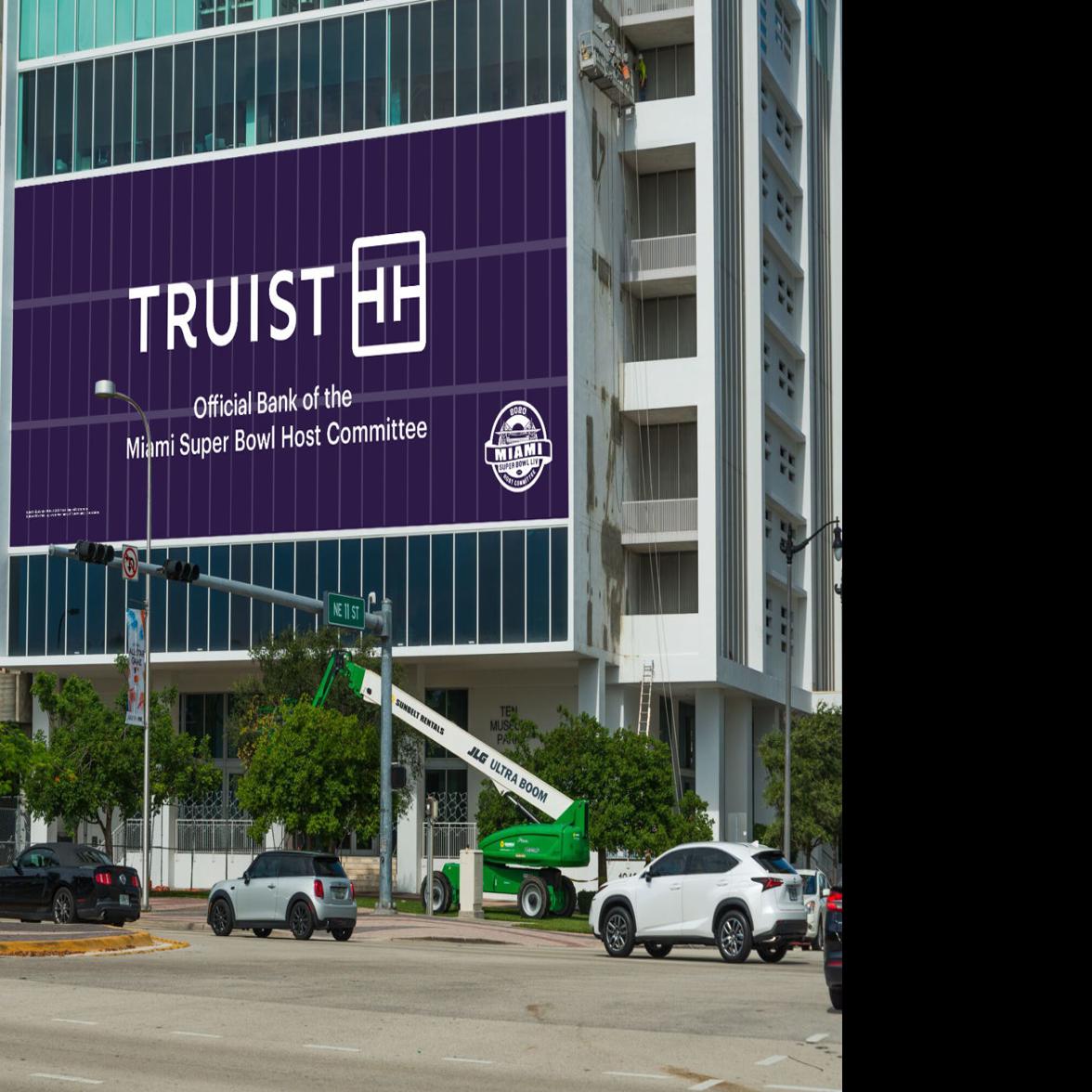 Truist S Boosts Profits In First Quarter But Bank Expects To Lose