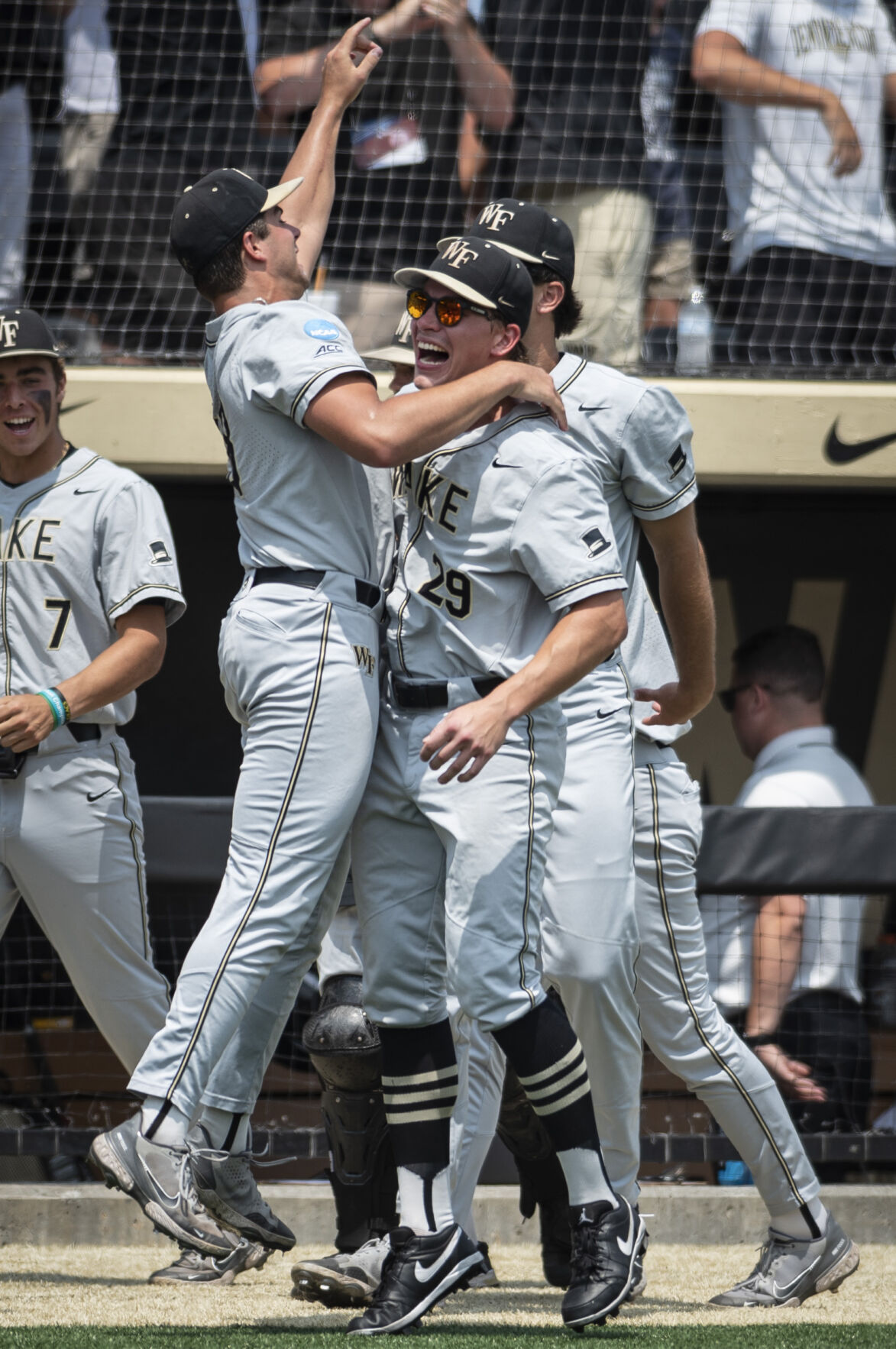 Wake Forest bashes nine home runs, ends Alabama's season in Super Regional  