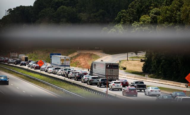 Westbound I-40 reopens after crash near Mocksville; traffic remains