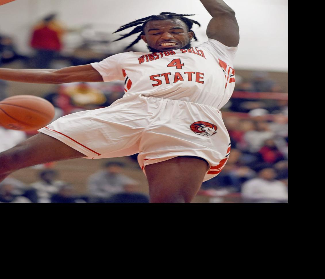 No 25 Morehouse Escapes With 66 64 Win Over Wssu At The Gaines
