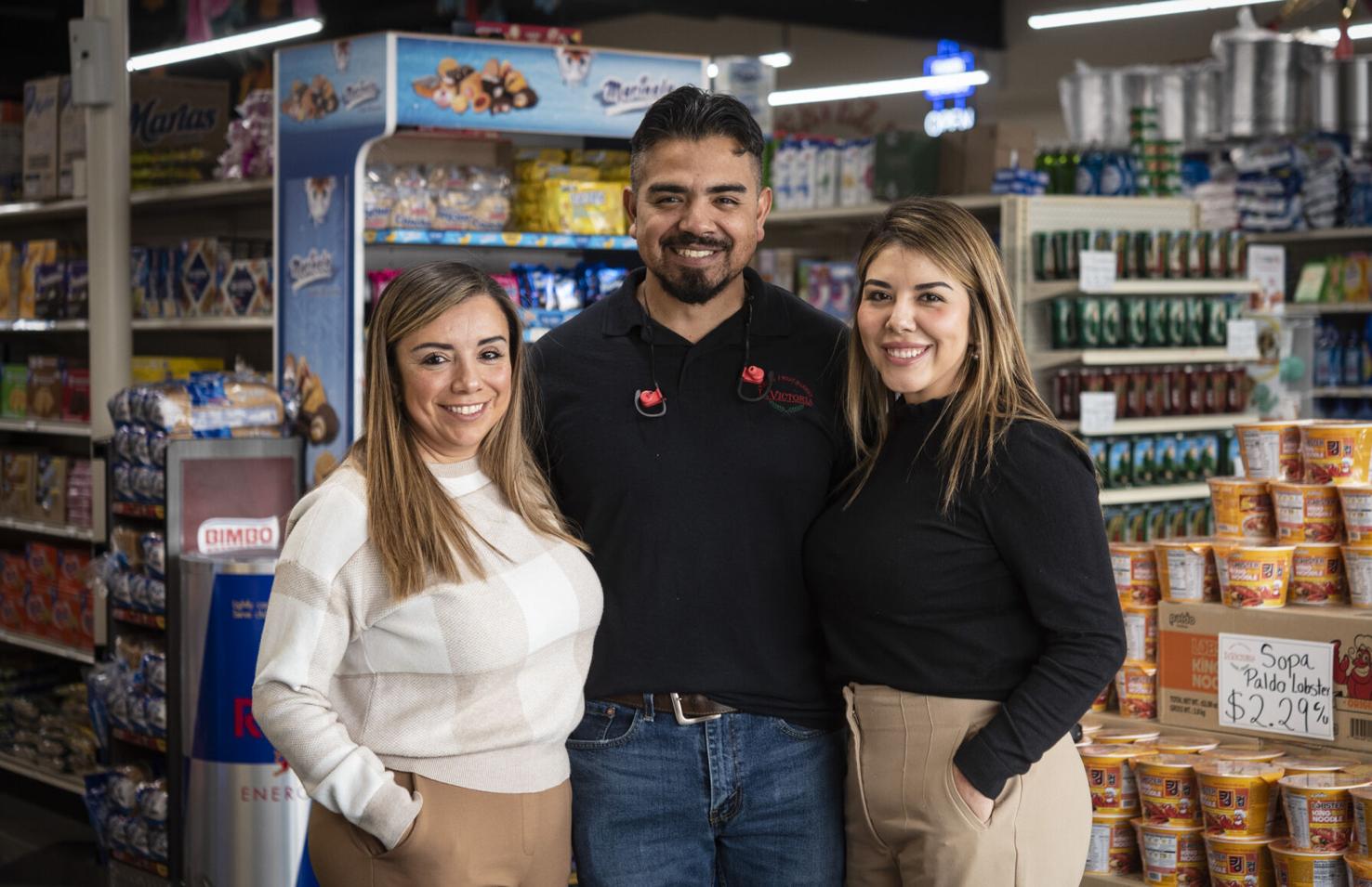 Hispanic market's kitchen draws a crowd on Reynolda Road