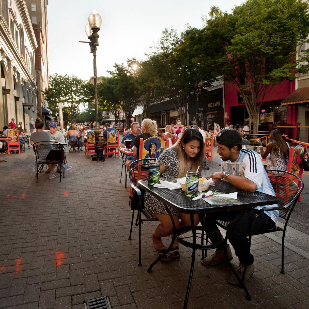 Photos The Streatery On Street Dining On Winston Salem S Fourth Street Galleries Journalnow Com