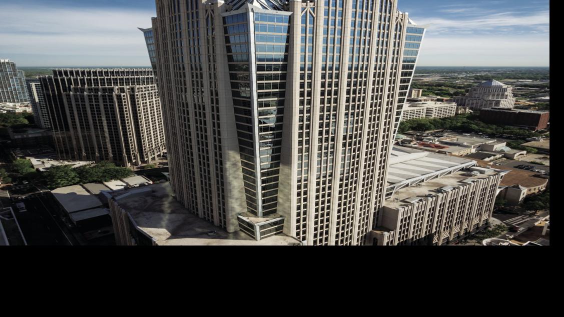Truist completes 455.5M purchase of Charlotte HQ; bank delays new