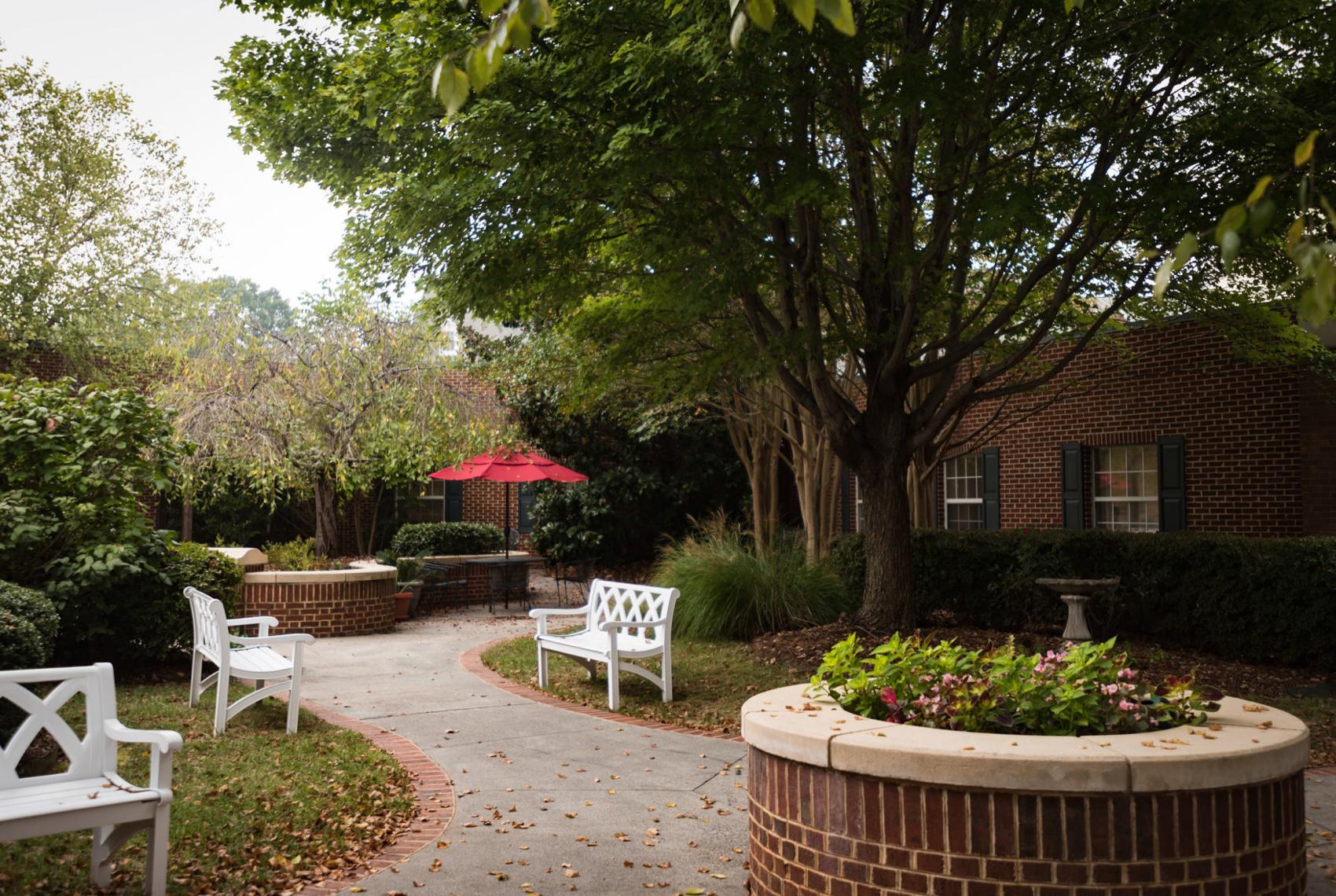 Salemtowne offers many opportunities for residents to enjoy and work in