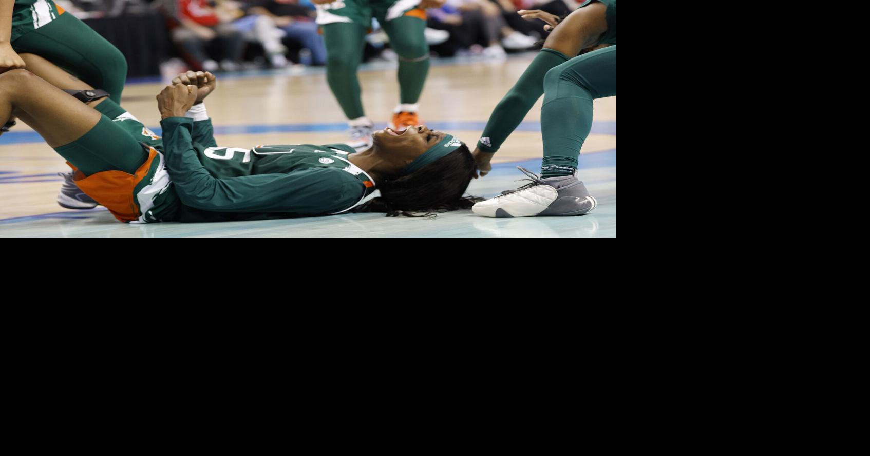 Photos 9 Miami vs No. 8 North Carolina in the 2024 Women's ACC Tournament
