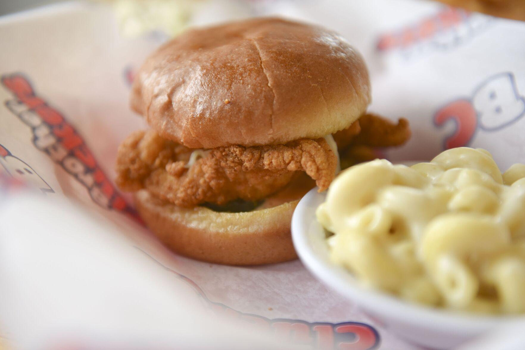 New Kernersville restaurant combines quickservice chicken and seafood