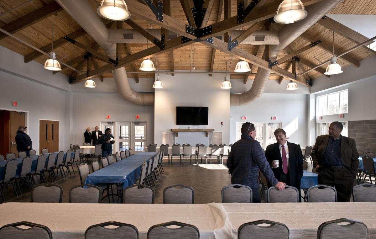 Virtual tour The new Salem Lake Marina Center Galleries