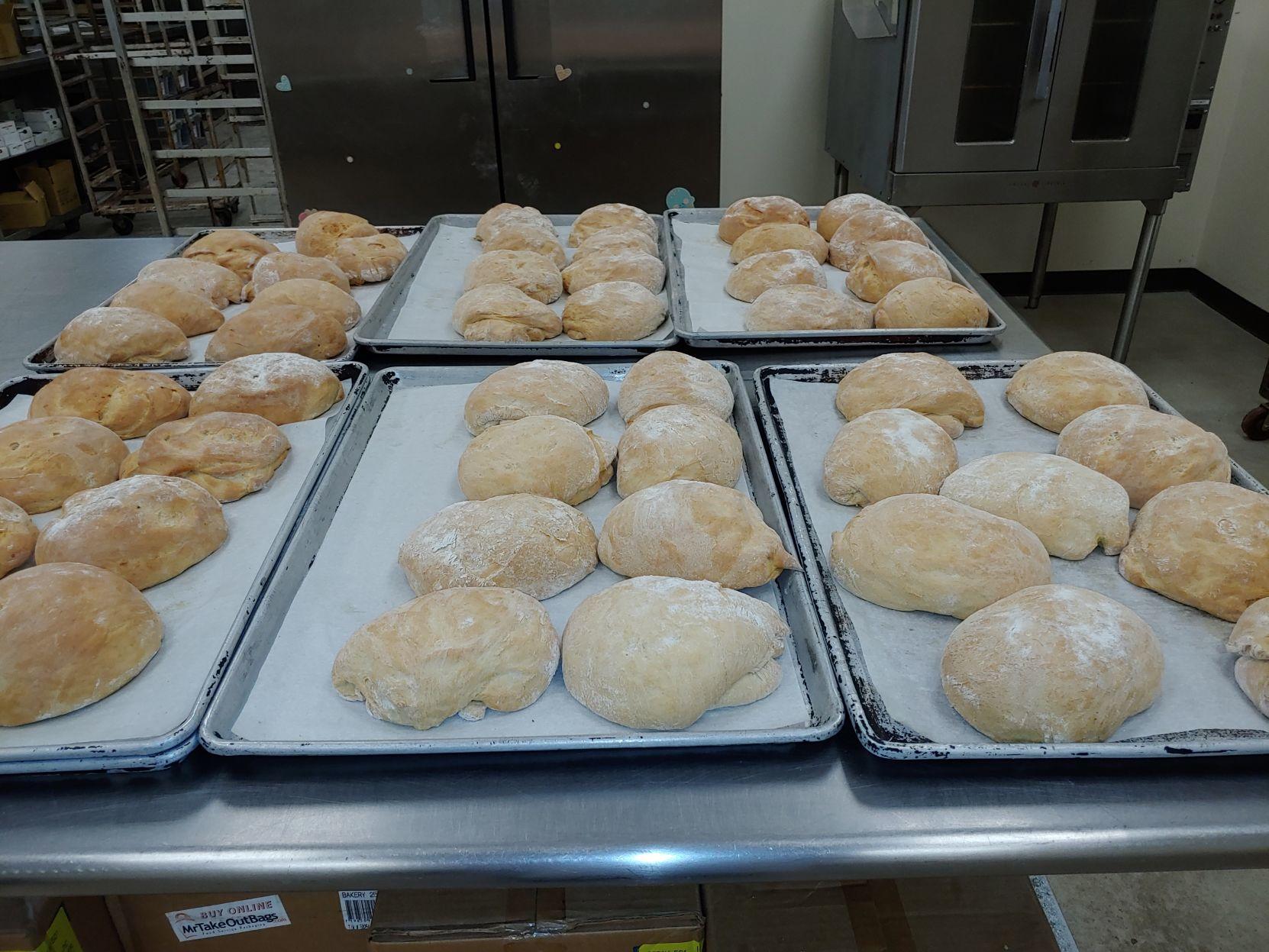 Old Salem Is Baking Bread Again Only Now It S For A Food Bank Dining Journalnow Com
