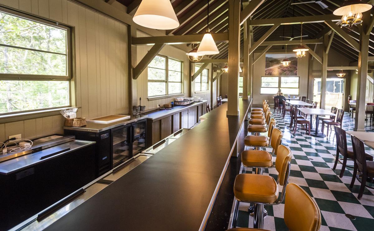 The Bluffs is once again serving fried chicken and more on the Blue