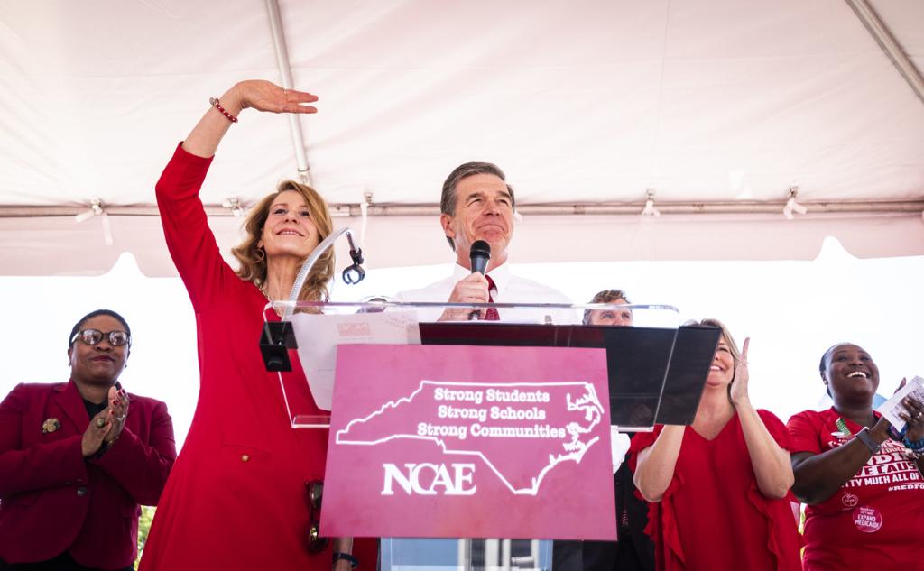 Thousands of educators march in Raleigh | Local News | journalnow.com