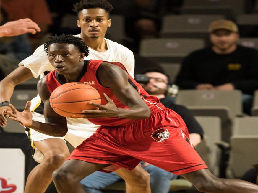 Xavier Fennell Hasn T Backed Down As Freshman On Wssu S Basketball