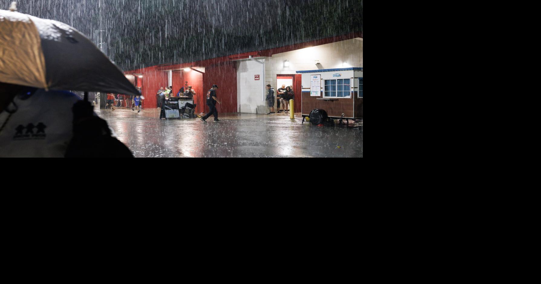 Thunderstorm cancels half of the Bowman Gray Stadium finale