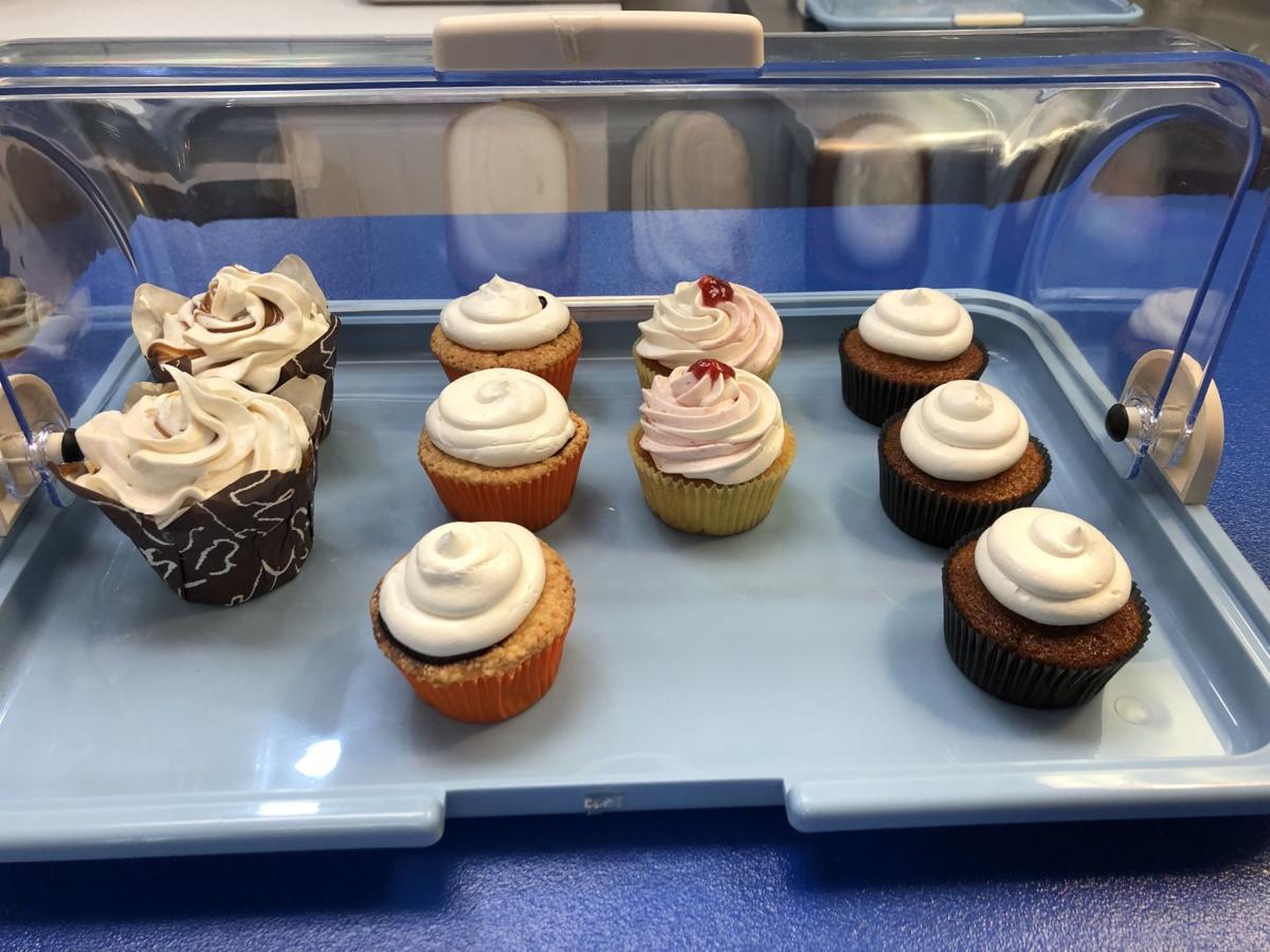 Michael Hastings Local Baker Opens The Canvas Cake Studio On