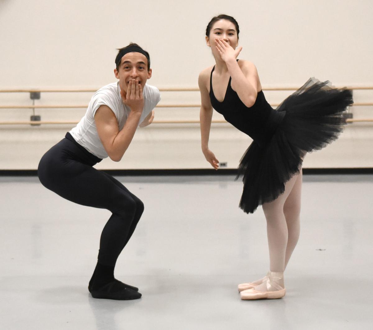 Photos Uncsa Dancers Rehearse Comic Love Duet Entertainment