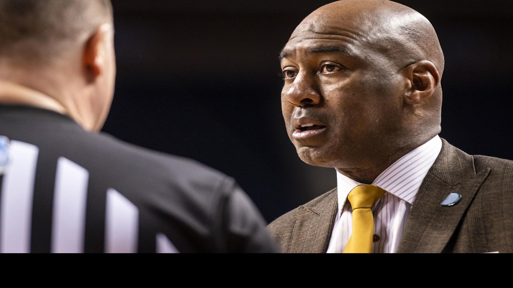 Danny Manning Expects To Remain Wake Forest S Basketball Coach