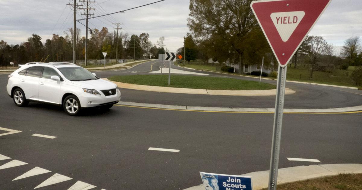 Large Scale Roundabouts Two Things: Pondering the explosive growth of roundabouts and taking a ...