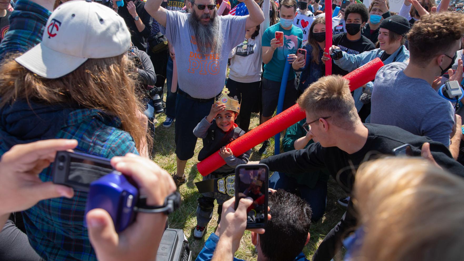 'Battle' for the name Josh drew hundreds from across the nation to Nebraska. A 4-year-old took the title. | National News - Vimarsana News