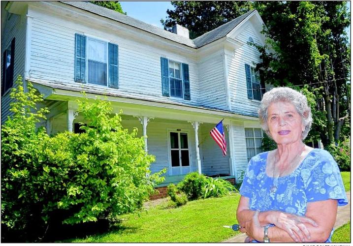 Residents want to save old Rural Hall house