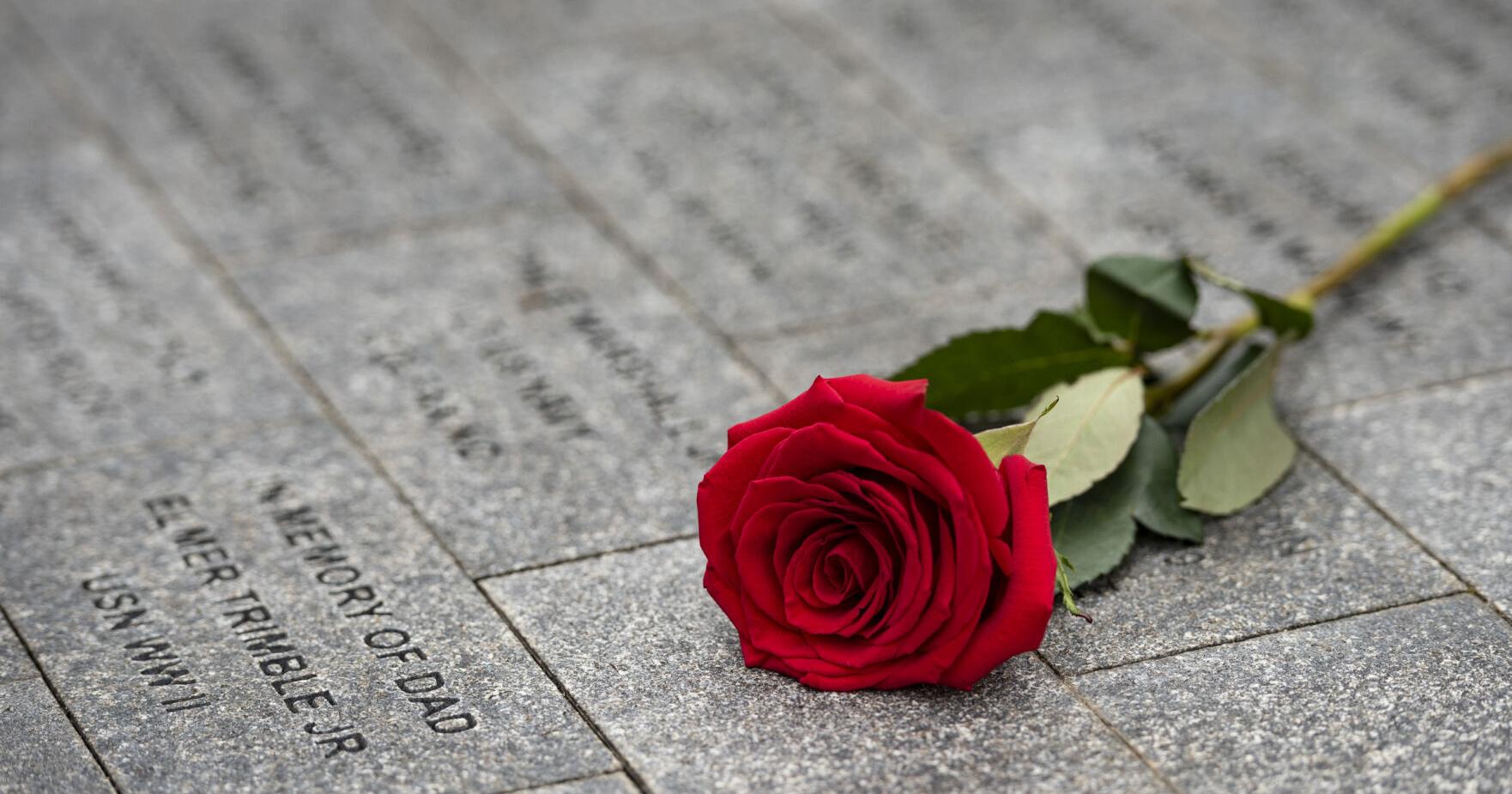 Pat McCrory speaks at Memorial Day event in Kernersville - Vimarsana News