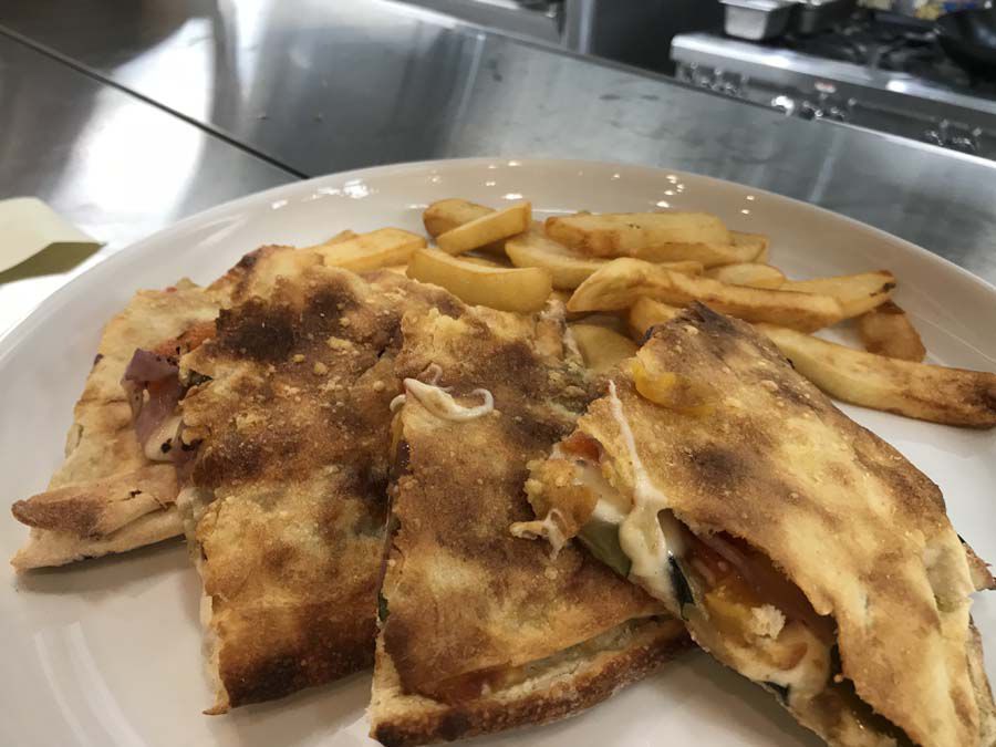 New Greensboro Restaurant Offers Wood Fired Pizza And Peruvian Chicken Dining Journalnow Com,Tomato Blight