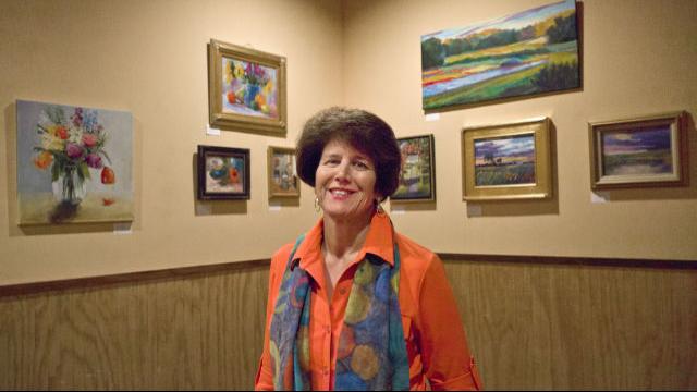 Artist Hopes Her Paintings Make People Happy Arts Journalnow Com