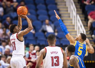 Daniels Helps Nc State Top Pittsburgh 73 58 In Acc 2nd Round