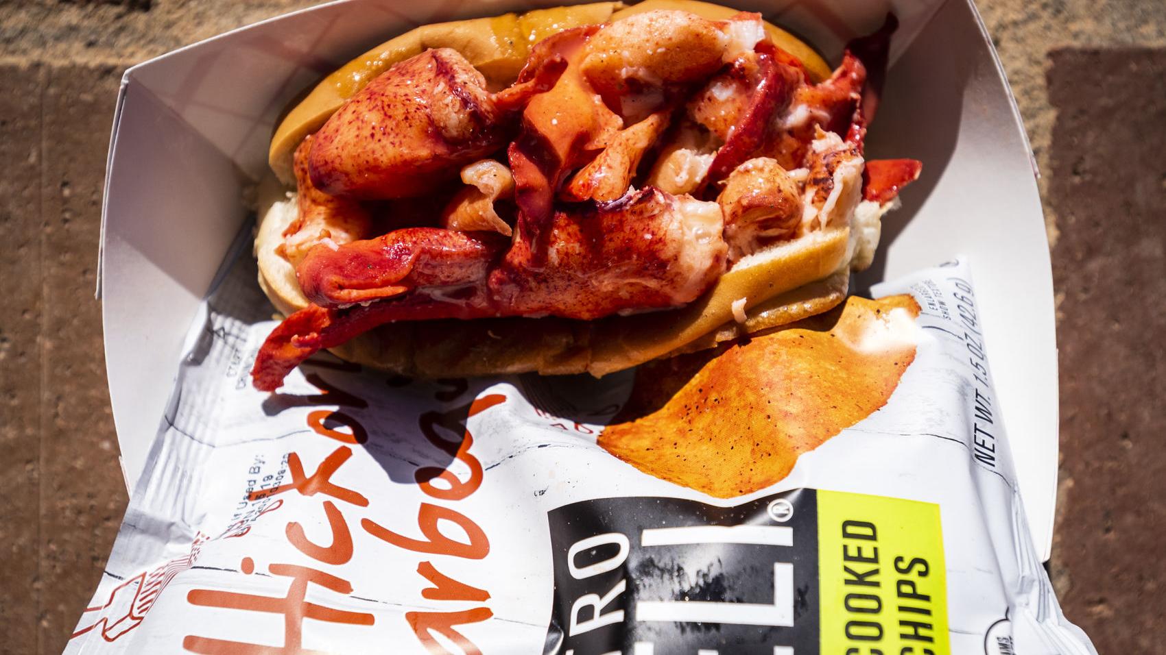 Food Truck Owner Uses Lobster Rolls To Break Into Winston Salem Market Dining Journalnow Com