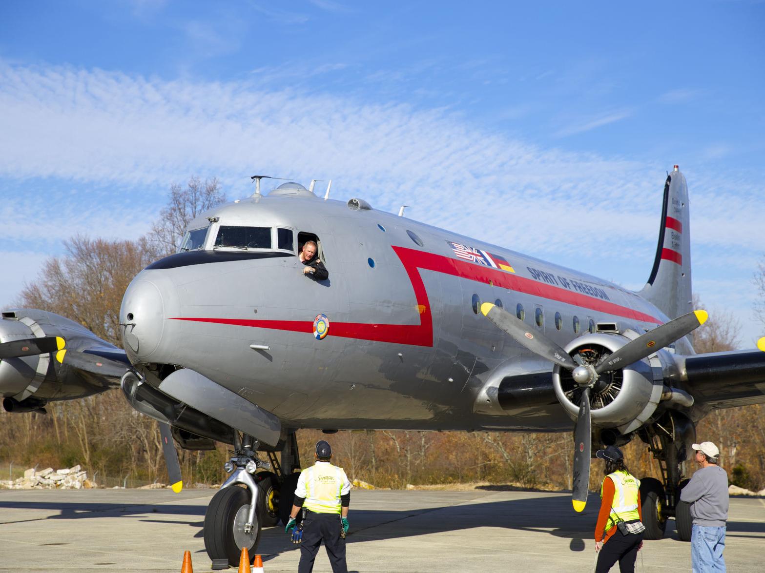 Spirit Of Freedom Of Berlin Airlift Fame Flies South To Winston Salem For Winter Video Latest Headlines Journalnow Com