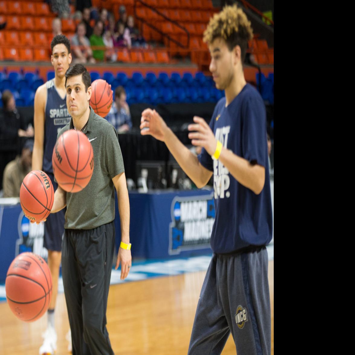 Uncg Agrees To Seven Year Contract Extension With Wes Miller College Journalnow Com
