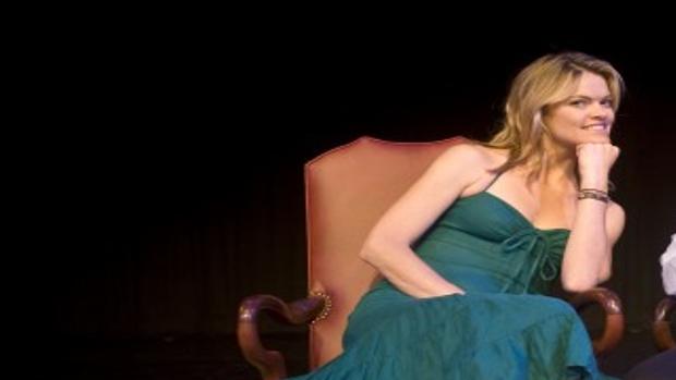 Missi Pyle Of The Artist Tapes Pilot Tv Show Visits Alma