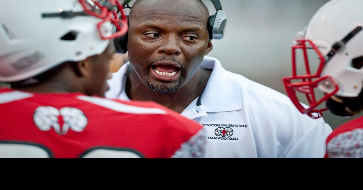Thabiti Davis getting internship with Chicago Bears