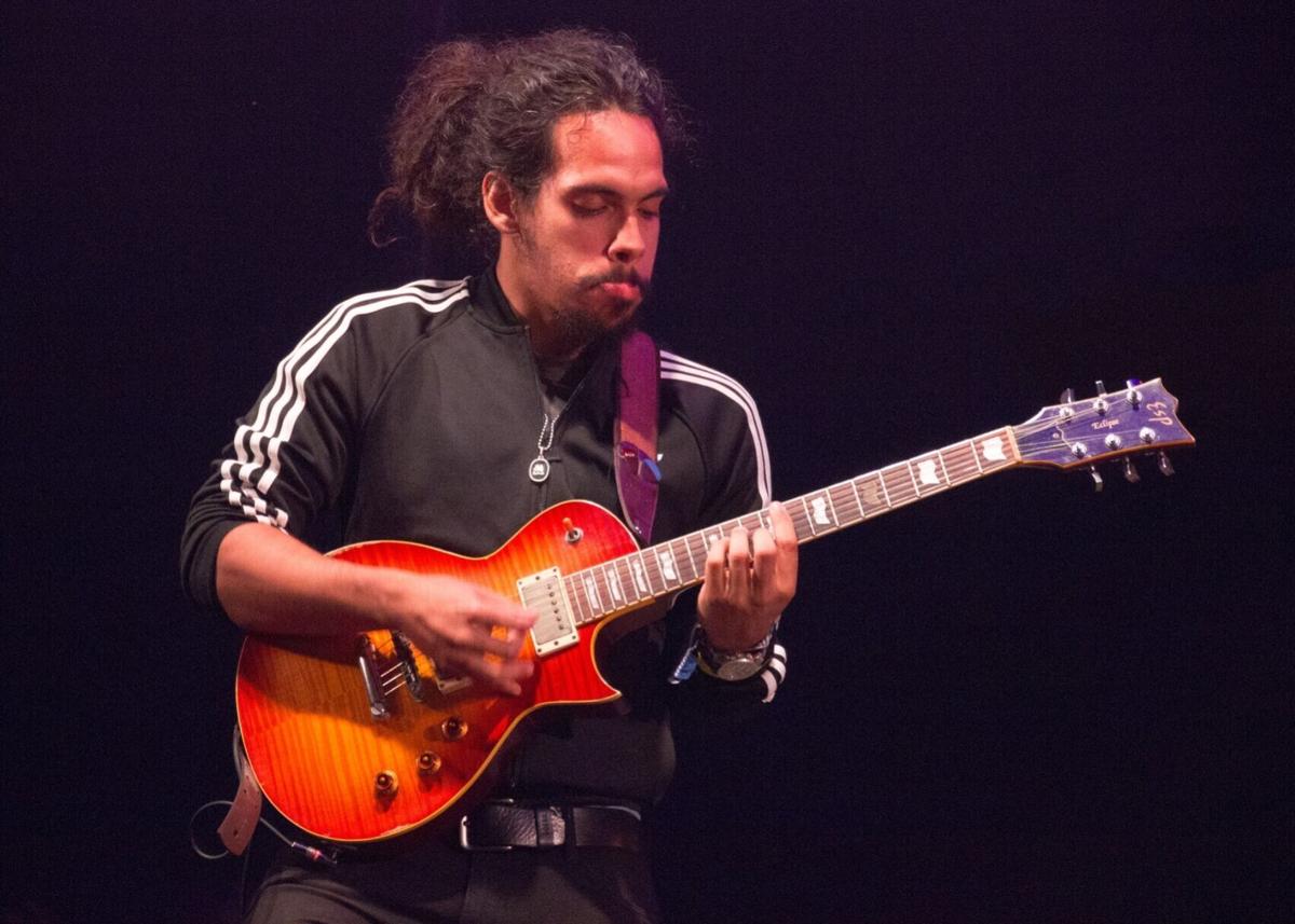 ANGELS IN AMERICA,, image size:1200x857