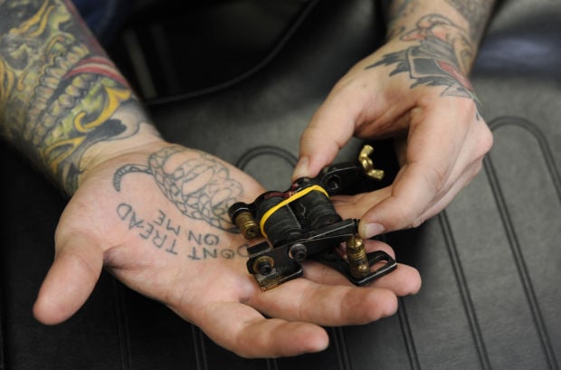 The Art Of Making A Tattoo Gun (Pics) :: FOOYOH ENTERTAINMENT