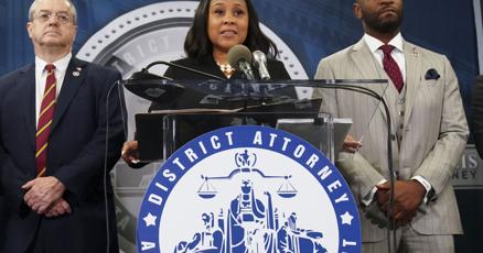 Georgia prosecutor seeks March trial date for Trump and 18 others in election case Georgia prosecutor seeks March trial date for Trump and 18 others in election case