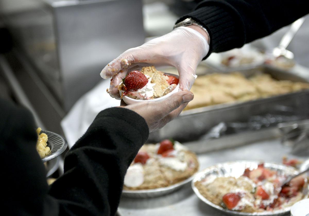 Chefs Donate Food Time At Homeless Shelter Food Journalnow Com