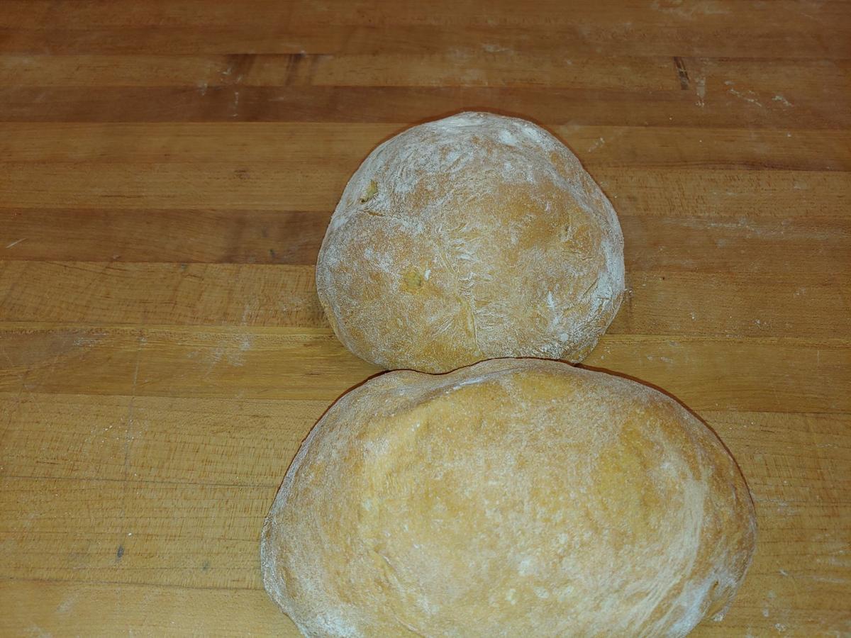 Old Salem Is Baking Bread Again Only Now It S For A Food Bank Dining Journalnow Com