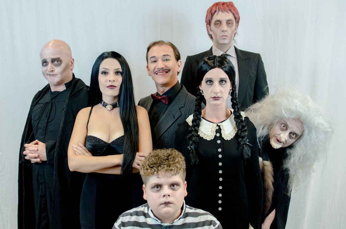 La famiglia Addams 2  Adams family costume, Addams family values, Addams  family costumes