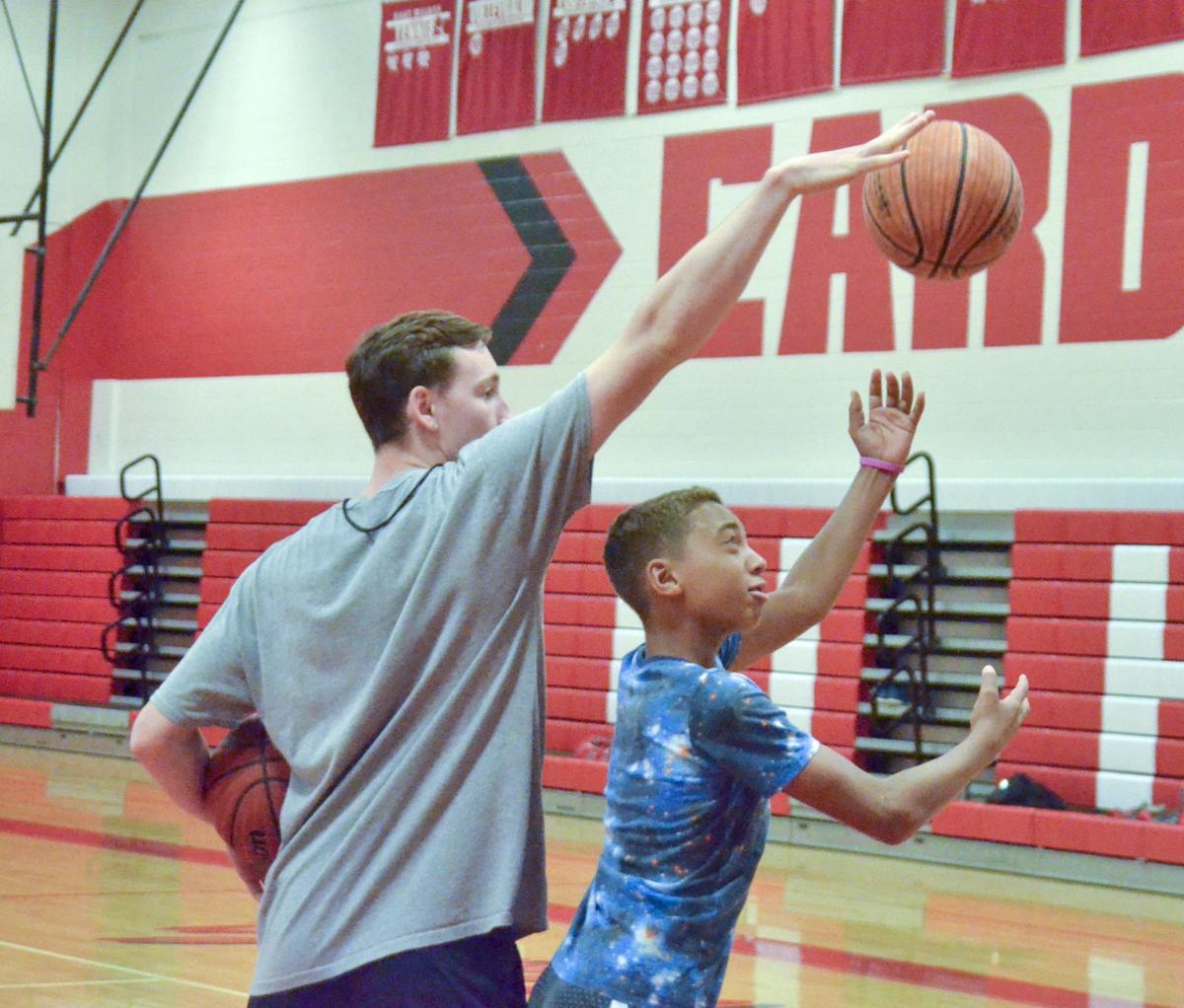 Basketball Camps Cardinals Eagles Teach Fun And Fundamentals