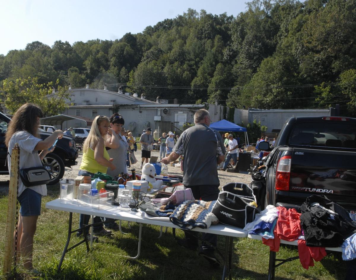 Cattle sale flea market in North Wilkesboro on Labor Day 2016 Gallery