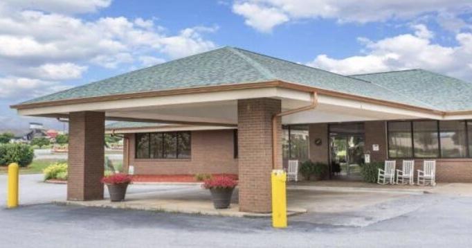 Days Inn on U.S. 421 sold for $5.15M - Vimarsana News