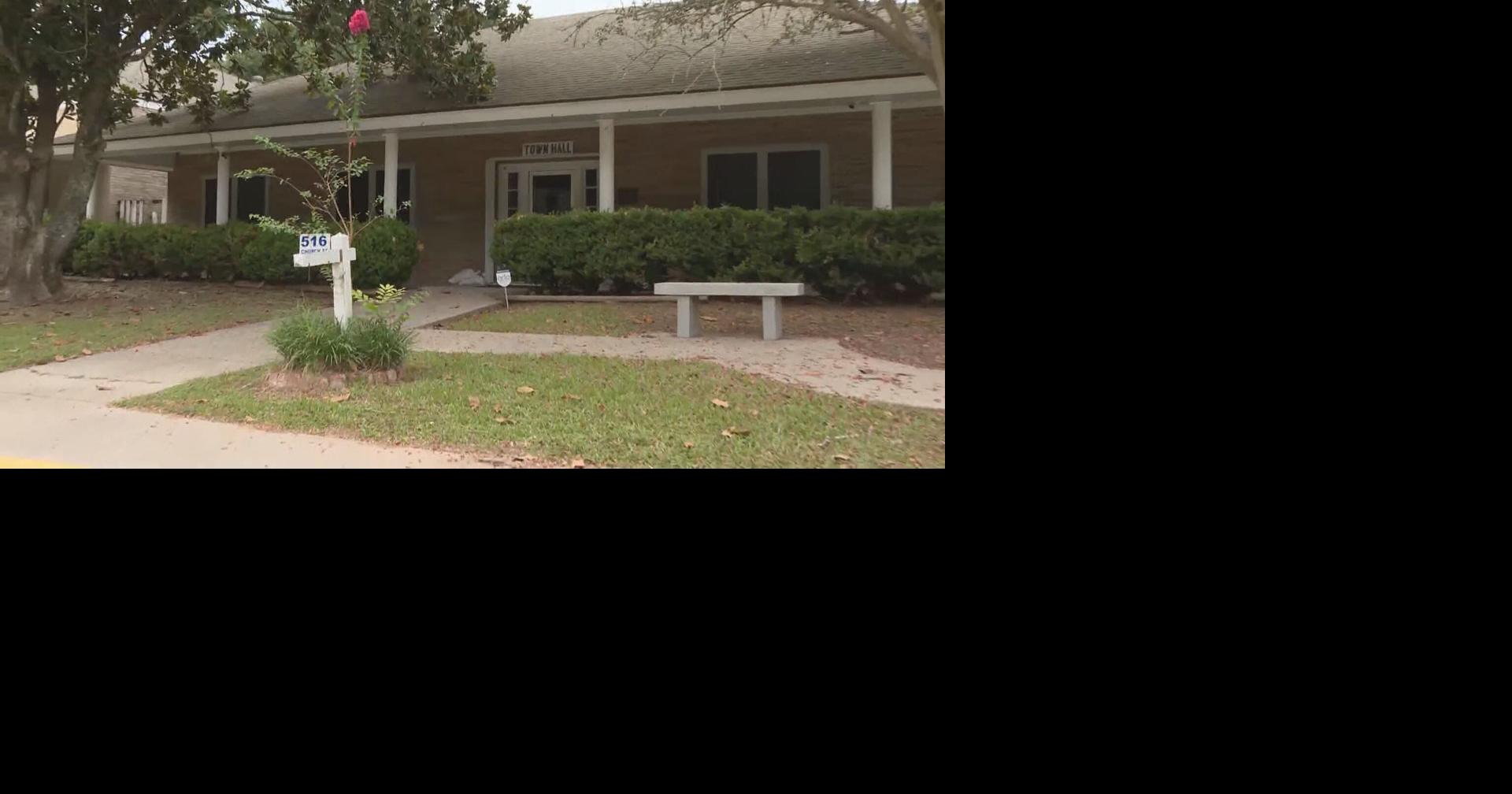 News 15 Investigates examines Melville financial concerns raised by audit