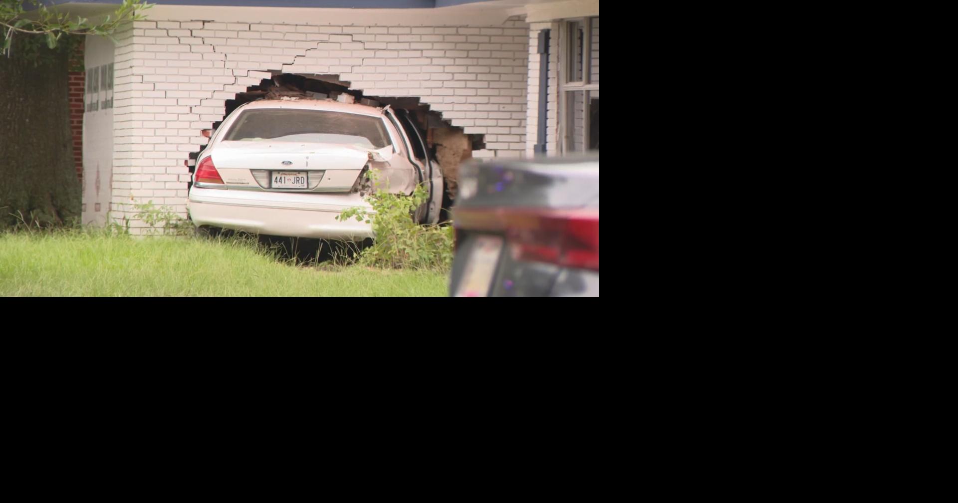Traffic concerns raised on W. Congress Street in Lafayette after car plows into home