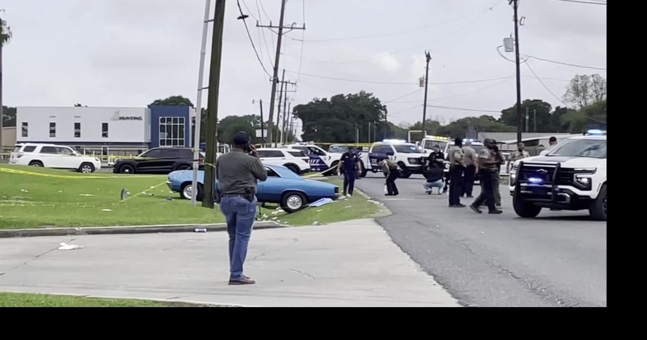 RAW VIDEO: 15 taken to hospitals, some with critical injuries, after car crashes into crowd at New Iberia parade; driver in custody