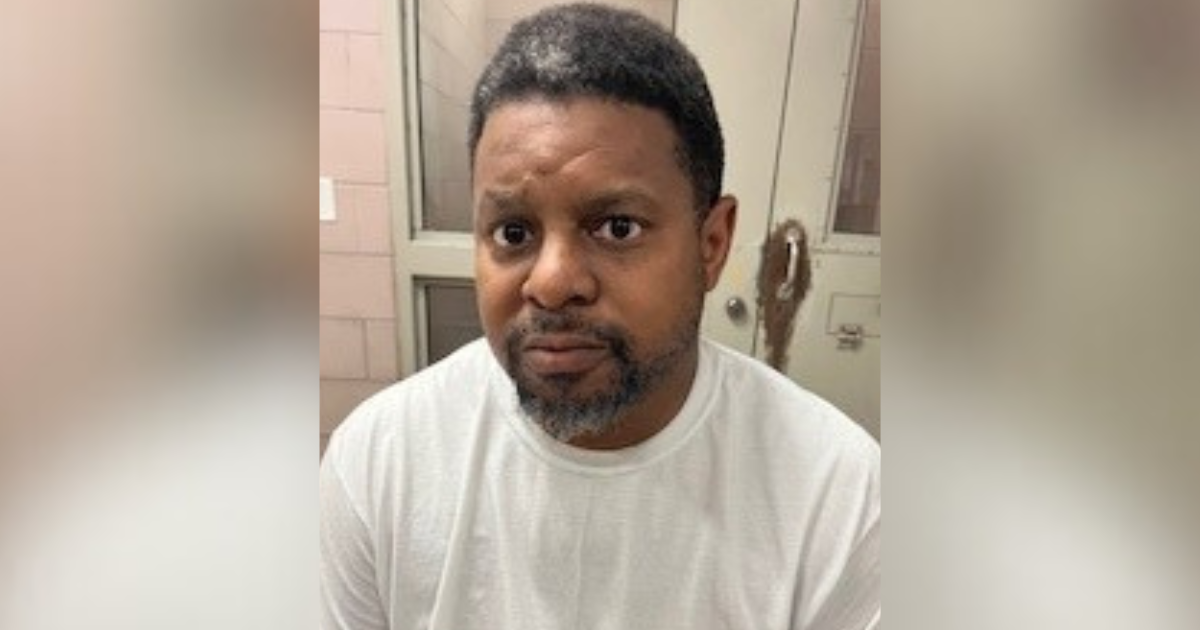 St. Landry Parish teen allegedly targeted by New Orleans officer to have his baby; officer arrested